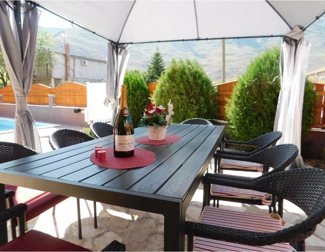 Holiday Home Jass Near Makarska Zagvozd Exterior photo