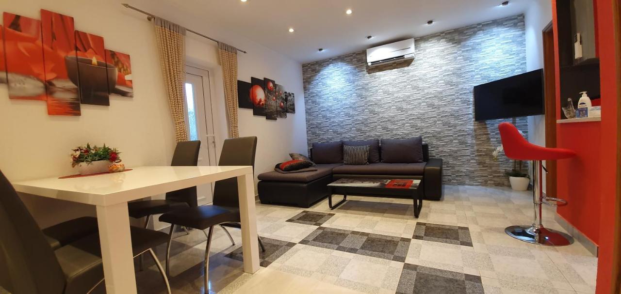 Holiday Home Jass Near Makarska Zagvozd Exterior photo